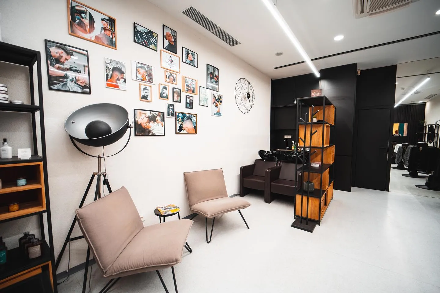 Simple Barber shop Europark