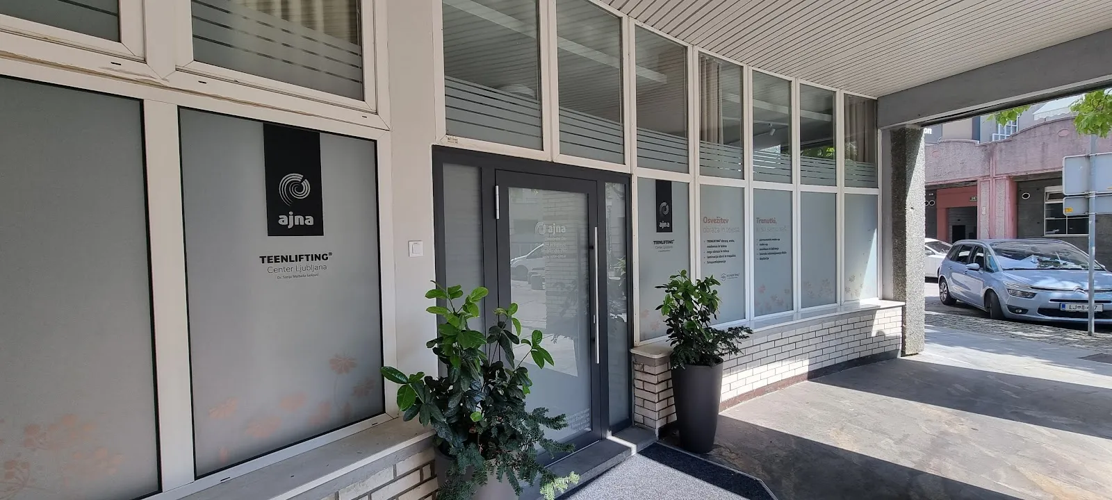 Ajna kozmetični Salon - fotografija 1